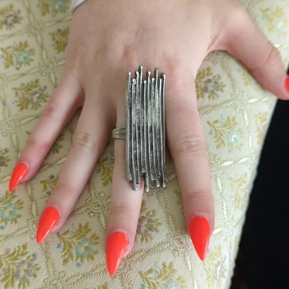 Size 9 chunky rings - Picture 4 of 7